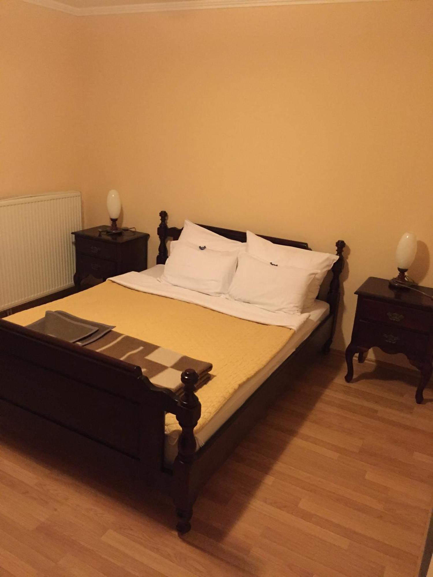 Raška Bed & Breakfast Karavan חדר תמונה