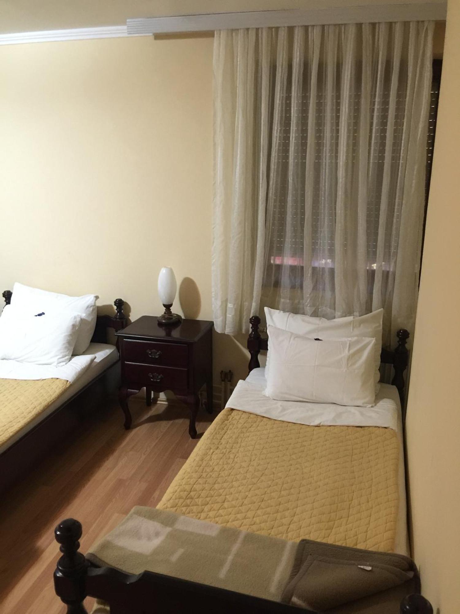 Raška Bed & Breakfast Karavan חדר תמונה