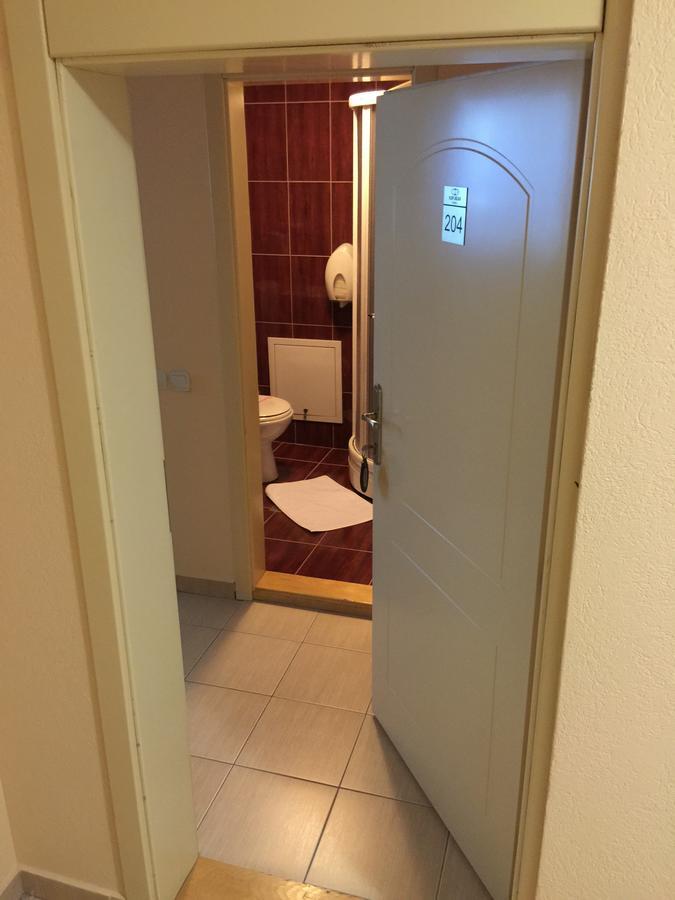 Raška Bed & Breakfast Karavan מראה חיצוני תמונה